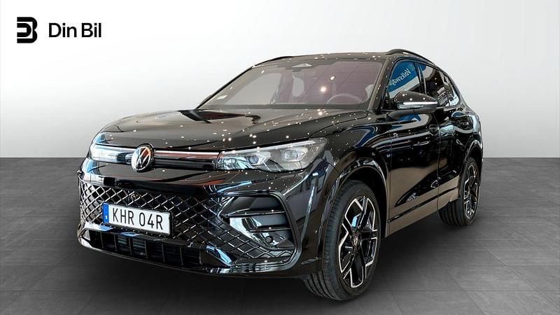Svart Ny 2025 VW Tiguan R-line SUV | 599 900 kr (Lite dyr) - Bild 1/4