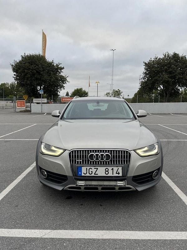 Silver Begagnad 2013 Audi A4 Allroad Kombi | 112 000 kr (Bra pris) - Bild 1/4