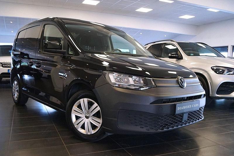Svart Begagnad 2022 VW Caddy Minibuss | 168 900 kr (Bra pris) - Bild 1/4