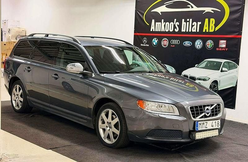 Begagnad Volvo V70 Kinetic 145 HK (106 kW) 2009 Grå Kombi