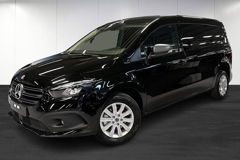 Svart Ny 2025 Mercedes Citan 112 Pickup | 374 862 kr (Marknadspris) - Bild 1/4