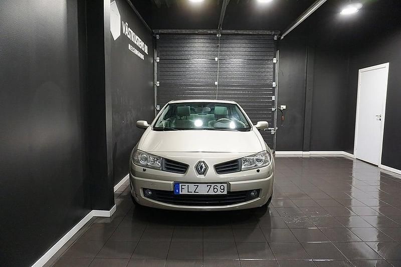 Begagnad Renault Mégane Cabriolet 133 HK (97 kW) 2007 Ljusbrun Cab
