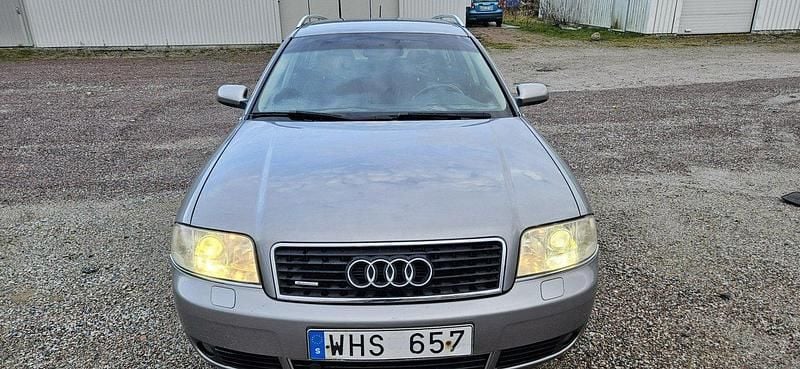 Grå Begagnad 2004 Audi A6 Comfort Kombi | 24 500 kr (Marknadspris) - Bild 1/4