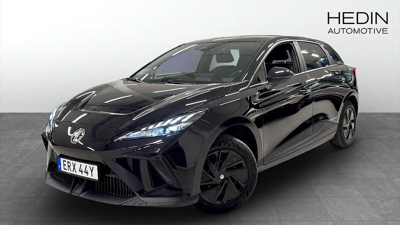 Svart Begagnad 2023 MG MG4 EV Halvkombi | 204 900 kr (Superpris) - Bild 1/4