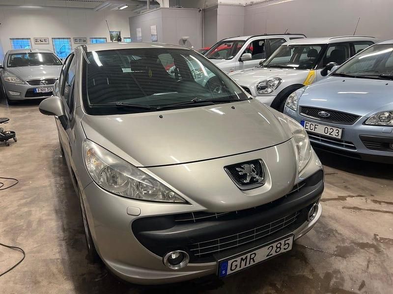 Begagnad Peugeot 207 120 HK (88 kW) 2008 Grå