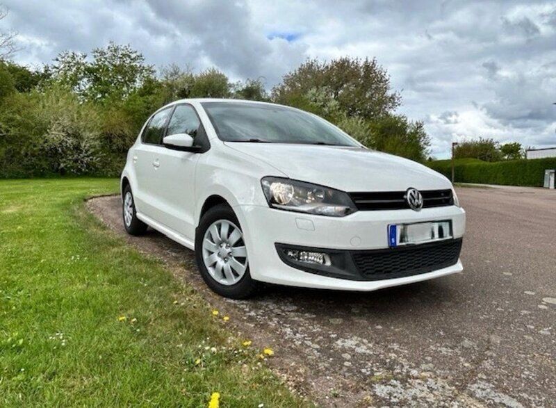 Vit Begagnad 2012 VW Polo Halvkombi | 65 900 kr (Bra pris) - Bild 1/4