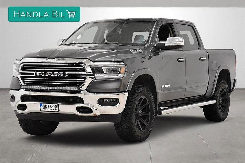 Mörkgrå Begagnad 2019 Dodge Ram Pickup | 559 900 kr (Marknadspris) - Bild 1/4