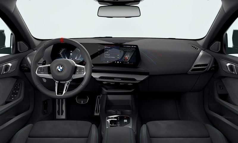 Ny BMW M135 Shadowline 300 HK (220 kW) 2026 Halvkombi