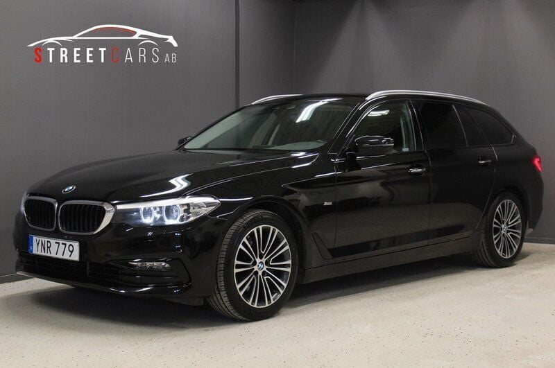 Svart Begagnad 2018 BMW 520 Sport Line Kombi | 199 000 kr (Bra pris) - Bild 1/4