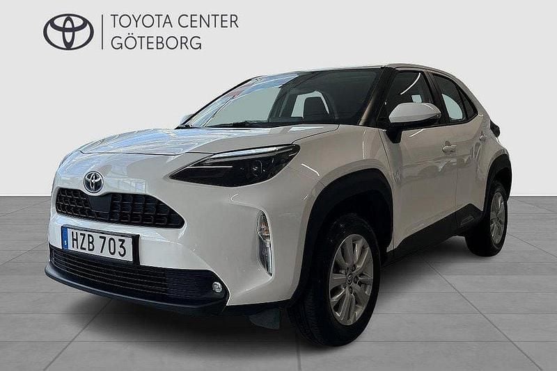 Vit Begagnad 2022 Toyota Yaris Cross Active SUV | 254 900 kr (Marknadspris) - Bild 1/3