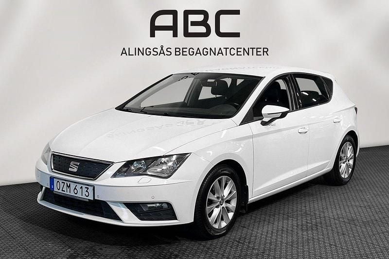 Vit Begagnad 2016 Seat Leon Ecomotive Halvkombi | 97 000 kr (Marknadspris) - Bild 1/4