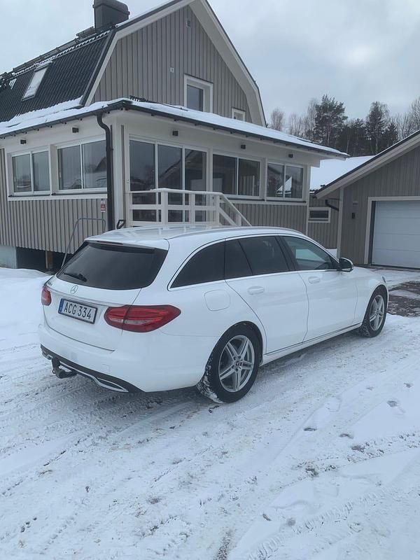 Begagnad Mercedes C220 170 HK (125 kW) 2018