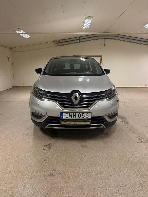 Silver Begagnad 2015 Renault Espace Minibuss | 119 000 kr (Superpris) - Bild 1/4