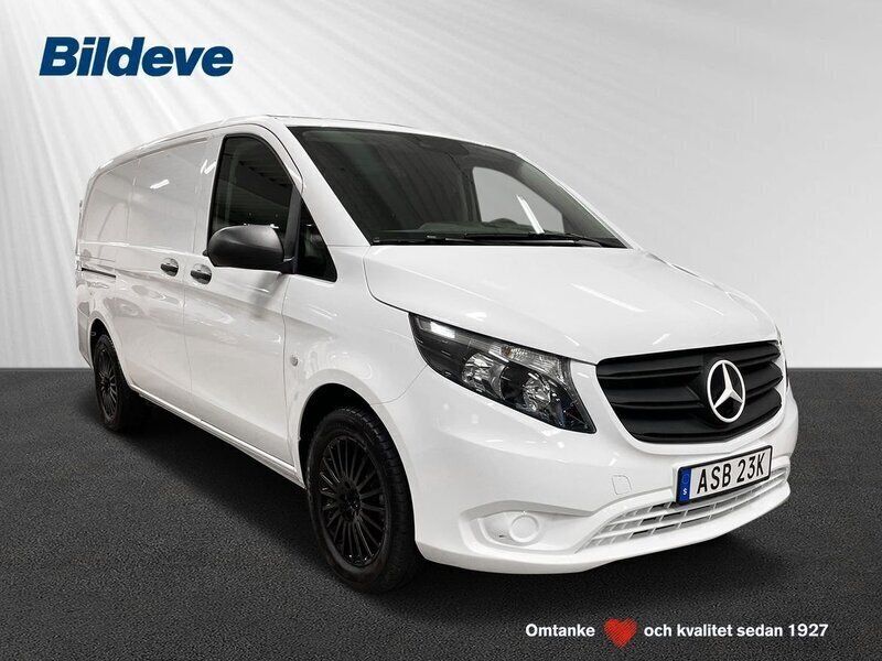Vit Begagnad 2022 Mercedes e-Vito Minibuss | 279 900 kr - Bild 1/4