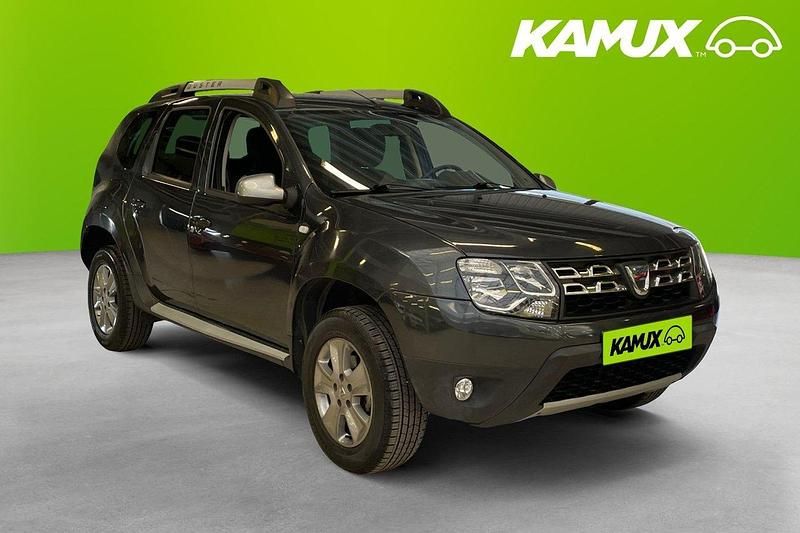 Silver/grå Begagnad 2016 Dacia Duster SUV | 119 700 kr (Marknadspris) - Bild 1/3