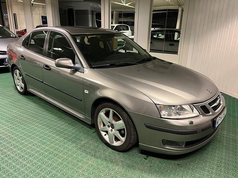 Grå Begagnad 2005 Saab 9-3 Linear Sedan | 84 000 kr - Bild 1/4
