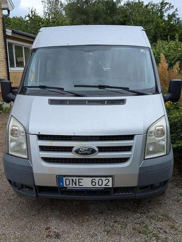 Grå Begagnad 2011 Ford Transit Minibuss | 65 000 kr (Bra pris) - Bild 1/4
