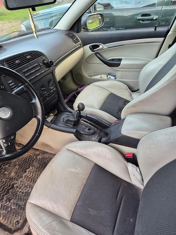 Begagnad 2003 Saab 9-3 Sedan | 20 000 kr (Superpris) - Bild 1/4