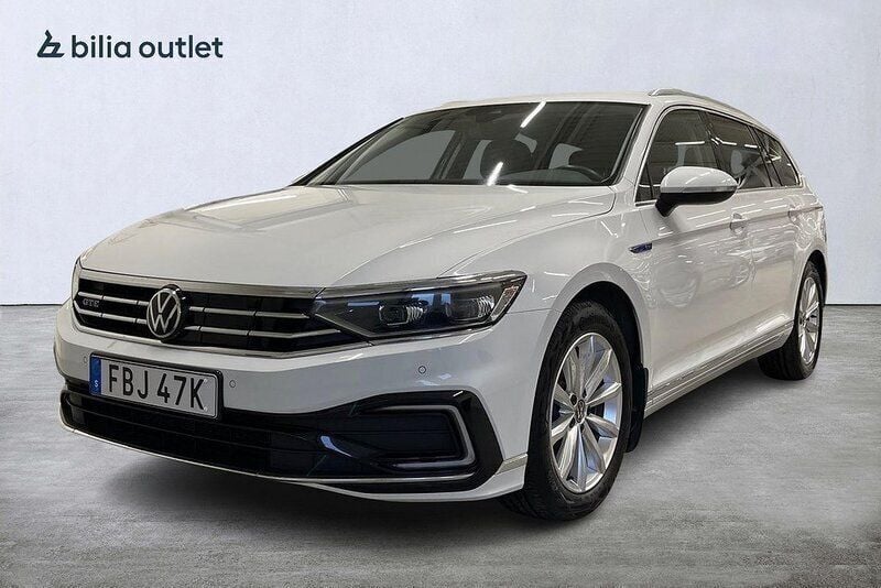 Vit Begagnad 2020 VW Passat GTE Kombi | 199 900 kr (Bra pris) - Bild 1/4