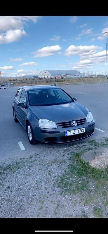 Begagnad VW Golf V 102 HK (75 kW) 2007