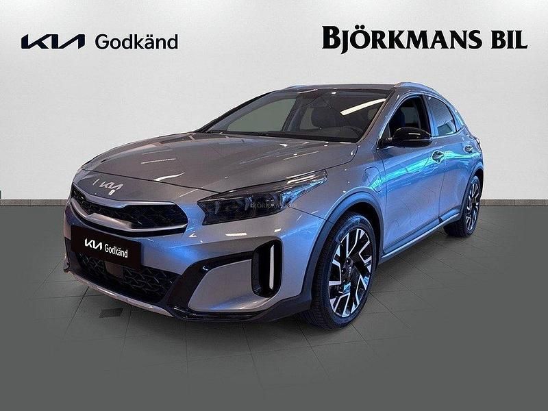 Grå Begagnad 2022 Kia XCeed Advance SUV | 279 000 kr (Marknadspris) - Bild 1/4