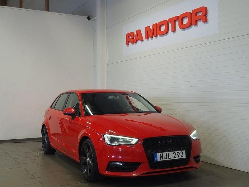 Begagnad Audi A3 Sportback 150 HK (110 kW) 2013 Röd Halvkombi