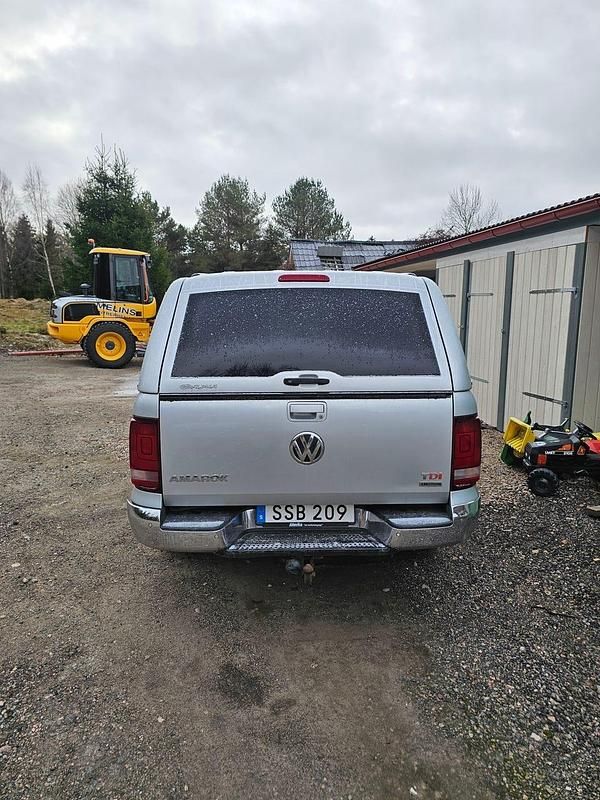 Begagnad VW Amarok 180 HK (132 kW) 2015 Silver Pickup