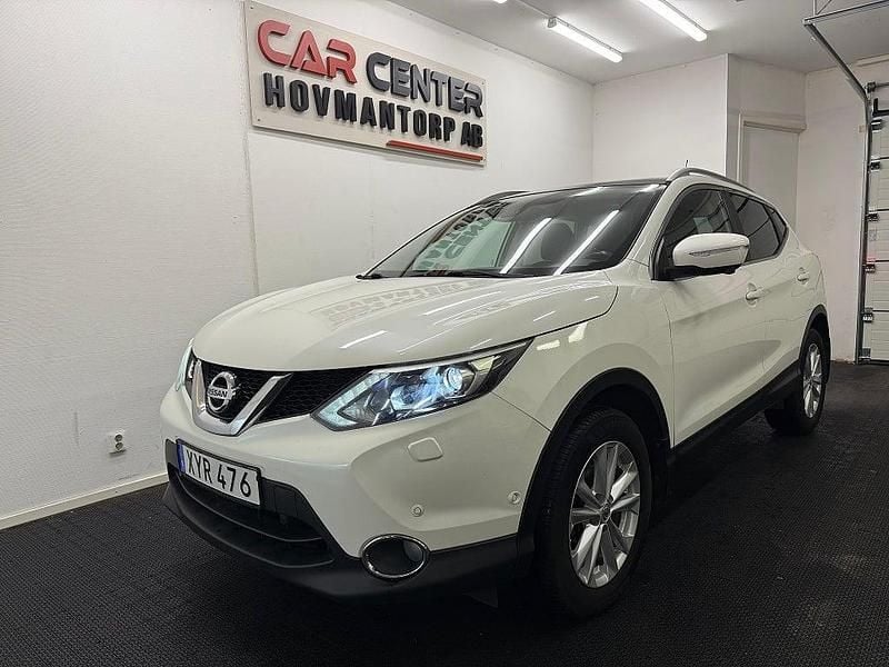 Vit Begagnad 2014 Nissan Qashqai SUV | 99 900 kr (Marknadspris) - Bild 1/4
