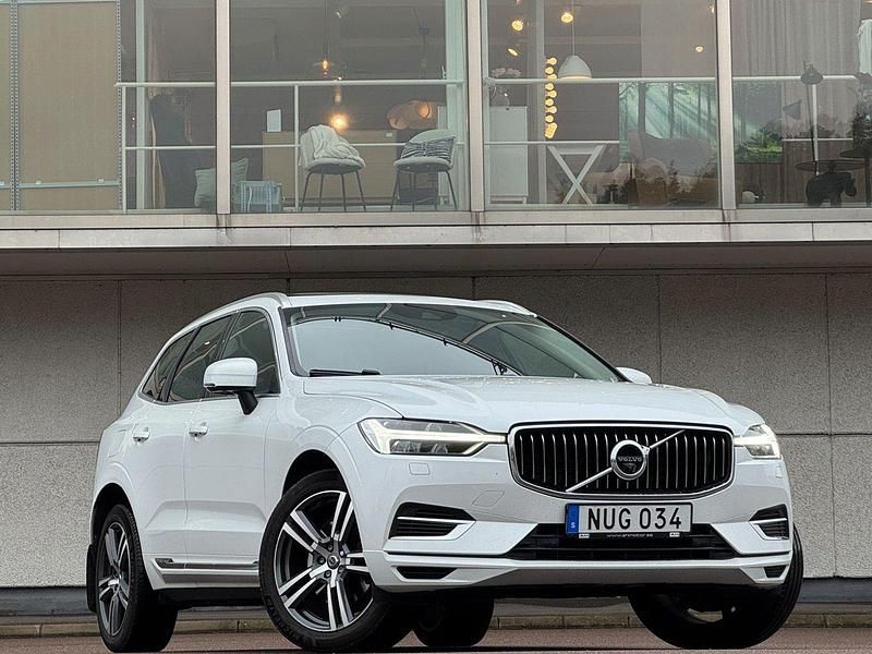 Vit Begagnad 2021 Volvo XC60 Inscription SUV | 359 900 kr (Marknadspris) - Bild 1/4