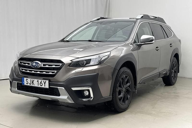 Ljusbrun Begagnad 2022 Subaru Outback Kombi | 341 000 kr (Superpris) - Bild 1/4