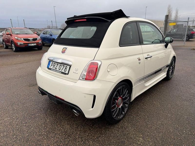Begagnad Abarth 595 Turismo 161 HK (118 kW) 2015 Vit Halvkombi