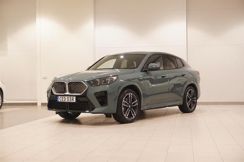 Okänd Ny 2024 BMW iX2 M Sport SUV | 656 400 kr (Marknadspris) - Bild 1/4