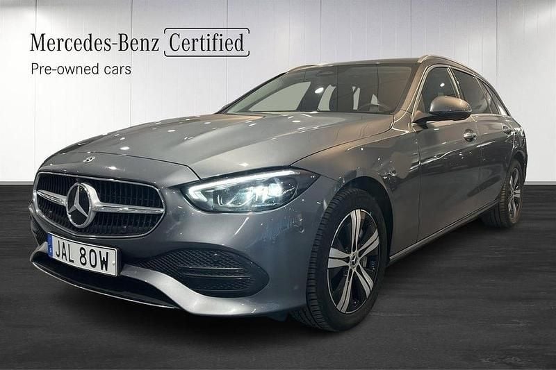 Grå Begagnad 2024 Mercedes C300 Avantgarde Kombi | 418 900 kr - Bild 1/3