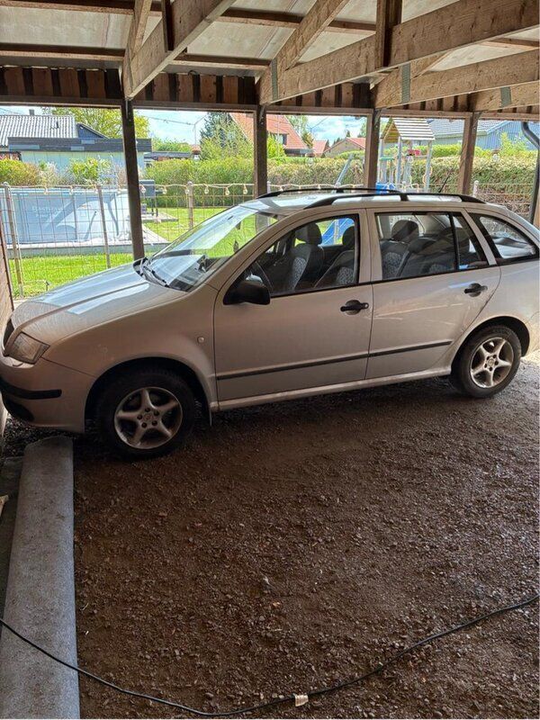 Silver Begagnad 2006 Skoda Fabia Kombi | 24 000 kr (Marknadspris) - Bild 1/4