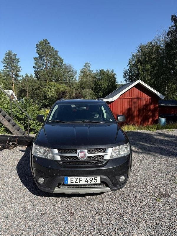 Svart Begagnad 2015 Fiat Freemont Sport SUV | 73 000 kr (Bra pris) - Bild 1/4