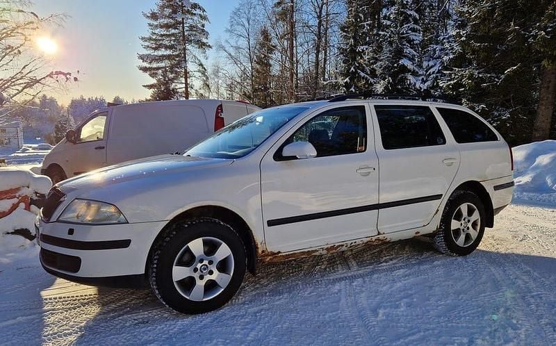 Begagnad Skoda Octavia 105 HK (77 kW) 2007 Kombi