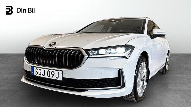 Begagnad Skoda Superb Selection 150 HK (110 kW) 2024 Vit Kombi
