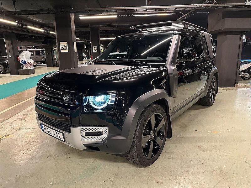 Svart Begagnad 2021 Land Rover Defender Black Edition SUV | 865 000 kr - Bild 1/4