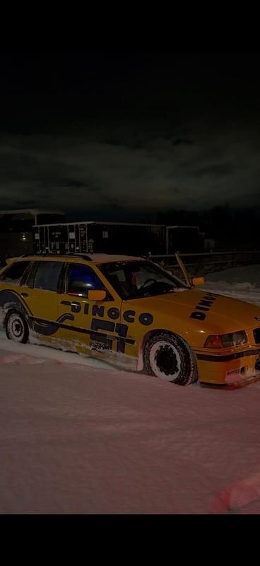 Begagnad BMW 320 150 HK (110 kW) 1999 Kombi