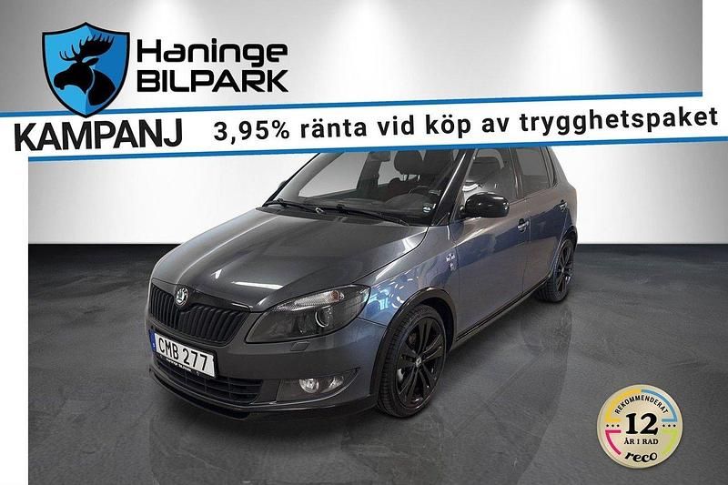 Mörkgrå Begagnad 2012 Skoda Fabia Monte Carlo Halvkombi | 64 995 kr (Lite dyr) - Bild 1/2