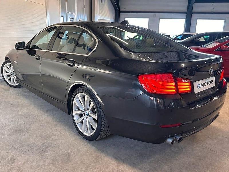 Begagnad BMW 530 M Sport 245 HK (180 kW) 2010 Grå Sedan