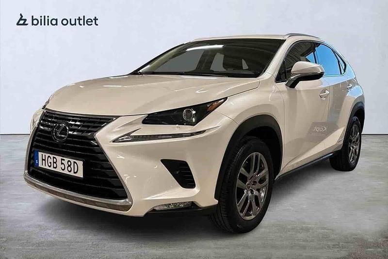Vit Begagnad 2019 Lexus NX300h SUV | 249 900 kr - Bild 1/1