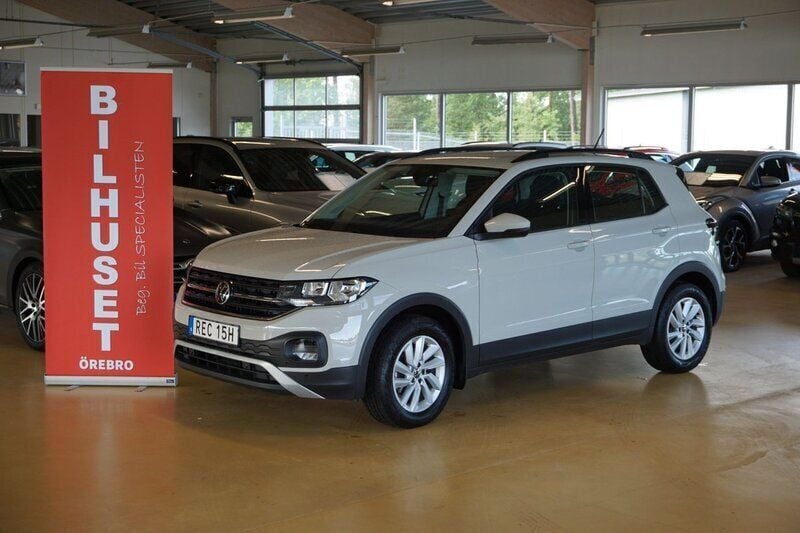 Grå Begagnad 2022 VW T-Cross SUV | 189 000 kr (Marknadspris) - Bild 1/4