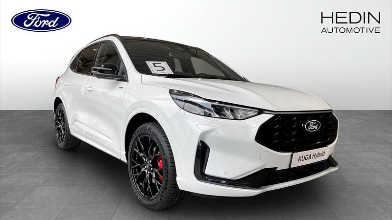 Vit (white) Begagnad 2025 Ford Kuga ST-Line X SUV | 494 000 kr - Bild 1/4