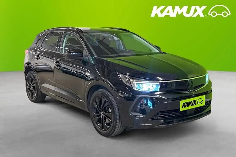 Svart Begagnad 2022 Opel Grandland X GS Line SUV | 229 700 kr (Marknadspris) - Bild 1/4