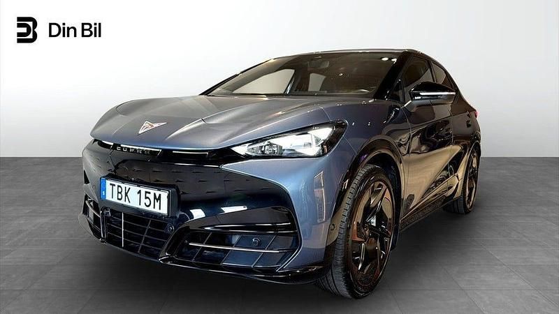Mörkblå Begagnad 2024 Cupra Tavascan VZ SUV | 509 900 kr (Marknadspris) - Bild 1/4