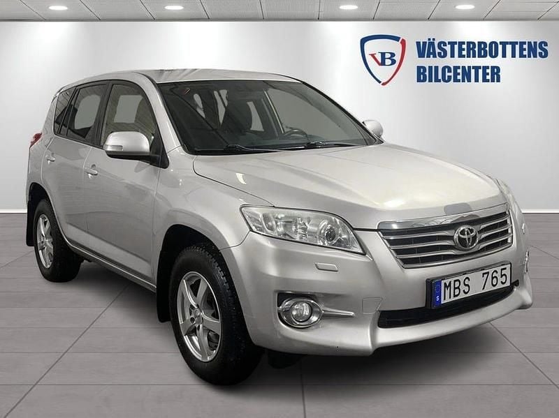 Brun Begagnad 2011 Toyota RAV4 SUV | 79 000 kr (Bra pris) - Bild 1/4