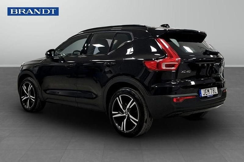 Begagnad Volvo XC40 R-Design 265 HK (194 kW) 2021 Svart SUV