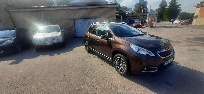 Brun Begagnad 2015 Peugeot 2008 SUV | 59 000 kr (Marknadspris) - Bild 1/4