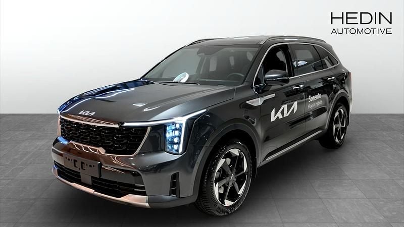 Grå Begagnad 2025 Kia Sorento Advance SUV | 619 500 kr (Lite dyr) - Bild 1/4